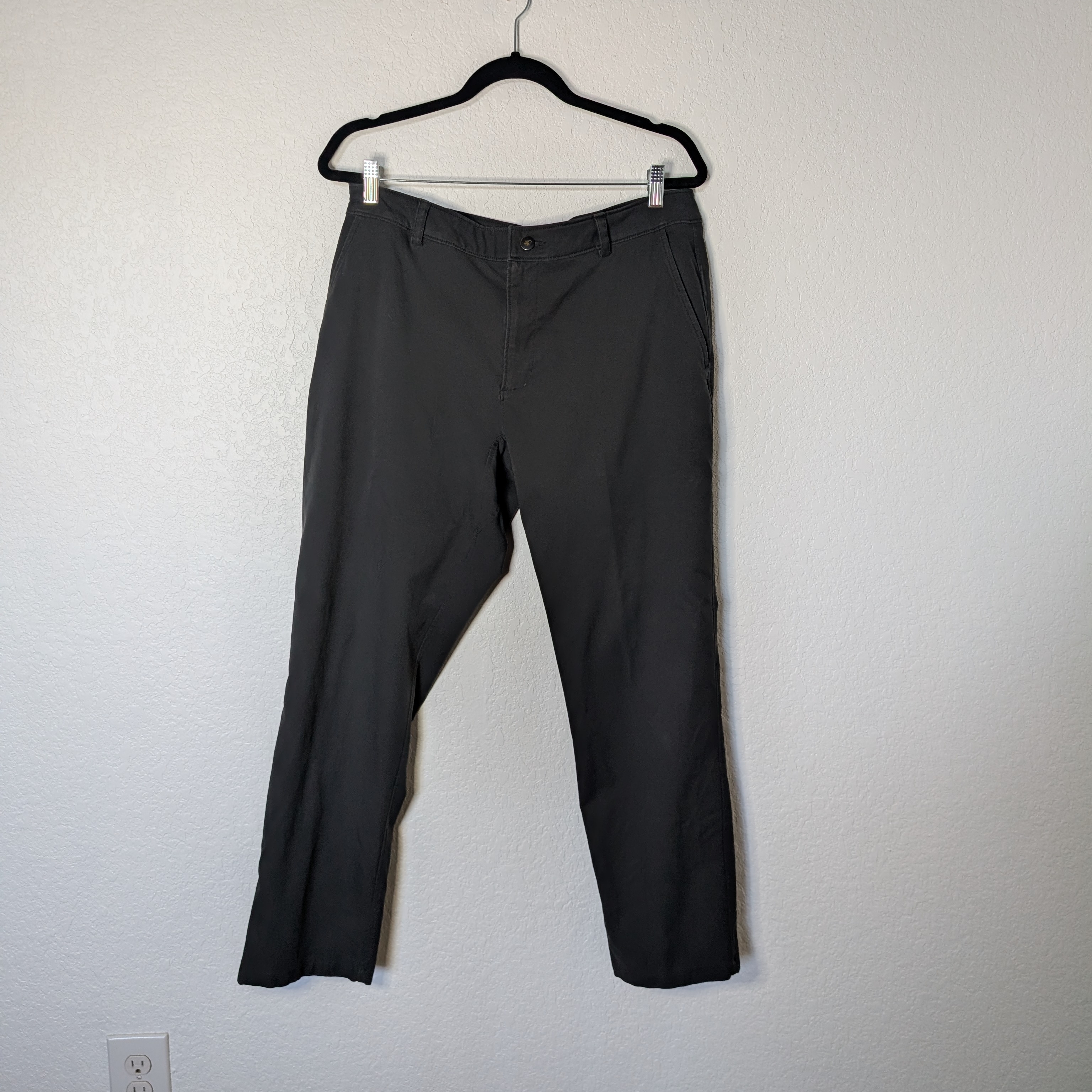 The North Face Men's Dark Gray Chinos